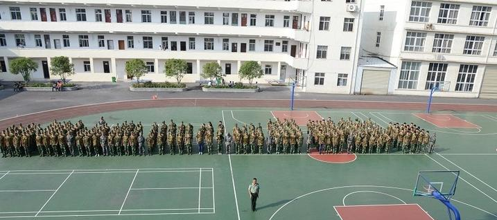 鄂州中等专业学校4