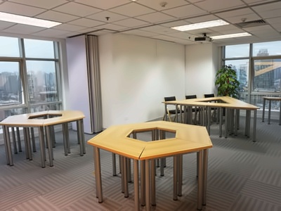 滋庆日本高中学校一角