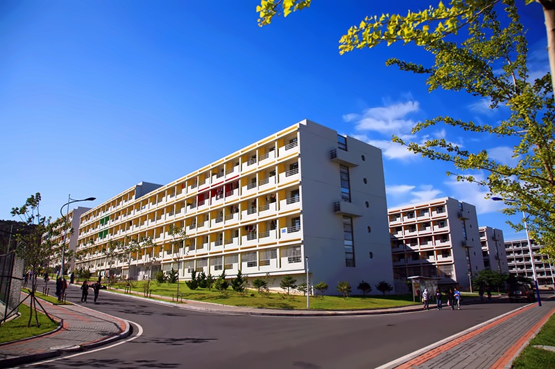 大连外国语大学