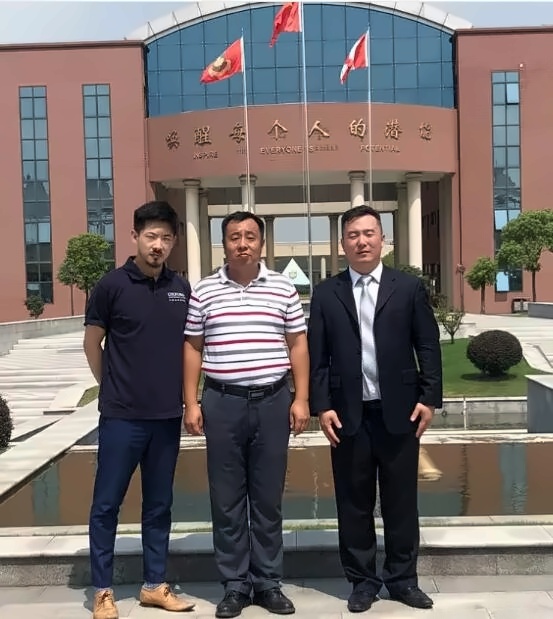 牛津AQA考試局訪問中加楓華國際學校.jpg
