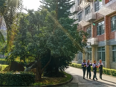 深大师范学院国际高中学校环境