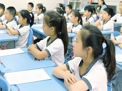 深圳市云顶学校课堂瞬间