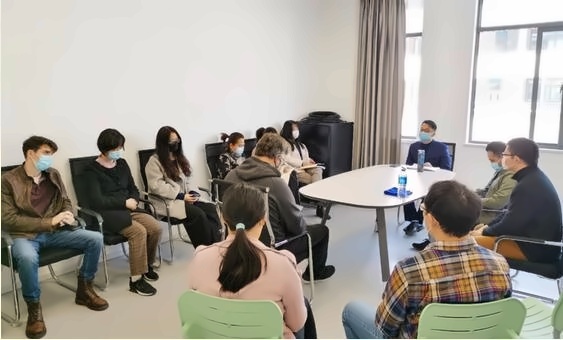 湖州帕丁顿双语学校国际部教师会议.jpg
