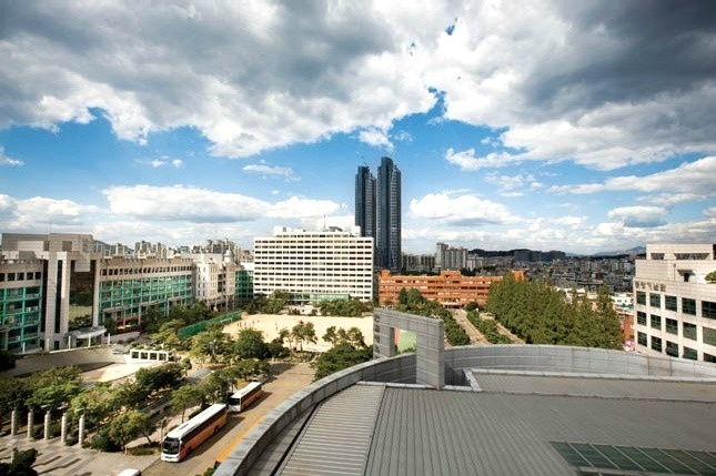 富川大学