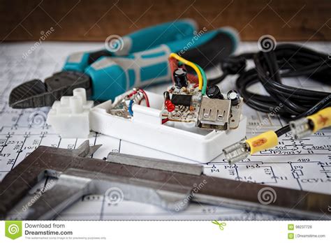 电子电器应用与维修