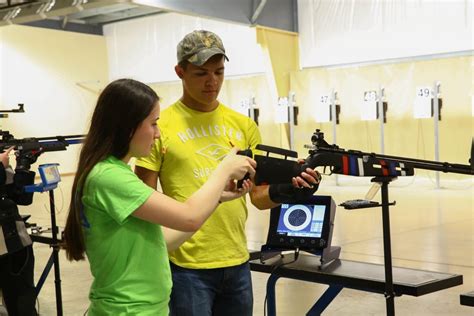 青少年形体礼仪特训夏令营课程