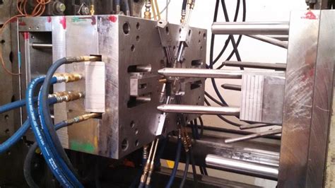 机械模具设计课程