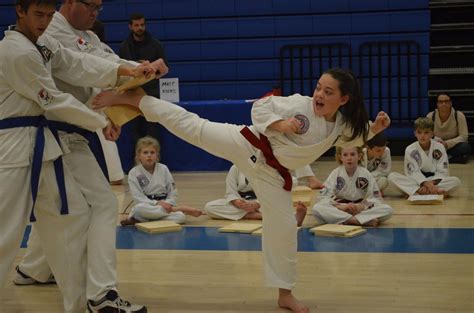 4-12岁少儿跆拳道课程