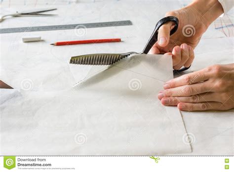 服装裁剪兴趣课程