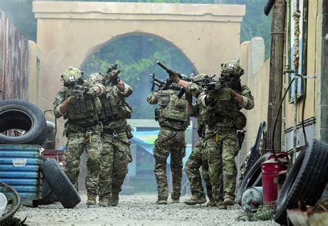 穿越都市特种兵训练营