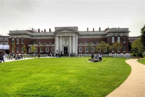 英国大学留学全委托留学服务项目