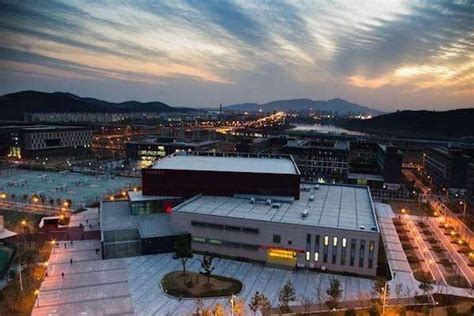 南京大学UKE英国本科预备课程
