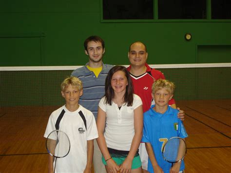 青少年羽毛球精品课程