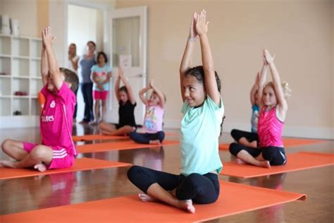3-12岁少儿瑜伽课程