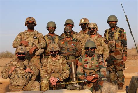 暑期好习惯养成军事训练营