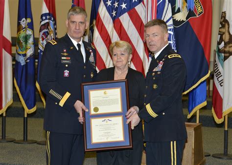 将校军官军事夏令营