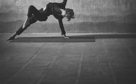 东方瑜伽舞极流课程