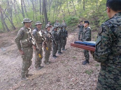 青少年特种兵训练营