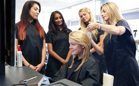 中山美发精剪班