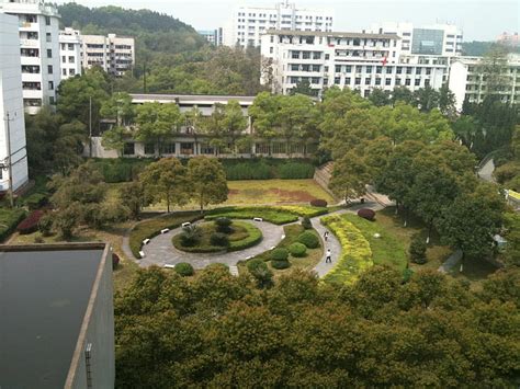 长沙北大青鸟平面设计学习班