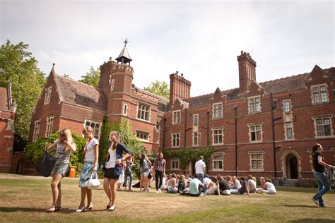 英国剑桥大学暑假夏令营