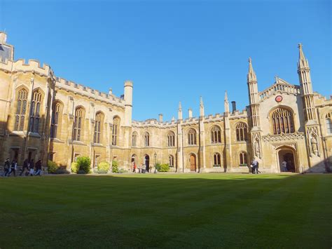 英国十大名校深度访谈夏令营