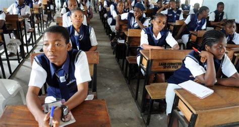 库埃里兰中学课程设置