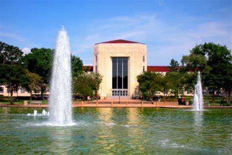 休斯顿学院课程设置