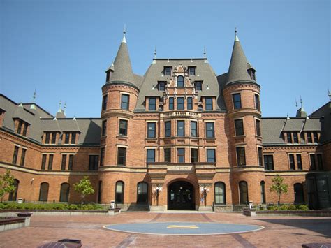 塔科马浸会高中课程设置