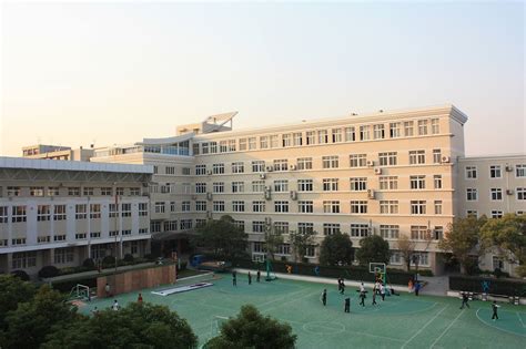 上海华师大二附中国际部11月9日招生会报名了!
