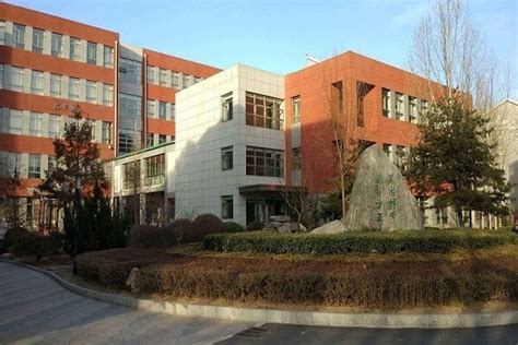 华东师范大学第二附属中学国际部课程设置