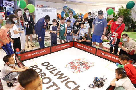 上海德威外籍人员子女学校(浦东)2022-2023学年招生开放申请