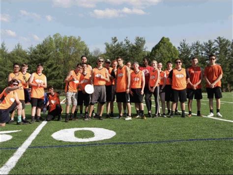 厉害了！中加枫华还有强大的飞盘队