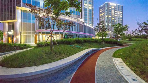 万科旗下-上海德英乐学院,沪上A-Level黑马,首届毕业生就超半数拿下G5!