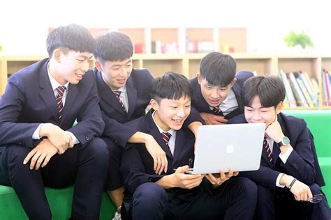 上海浦东民办协和双语学校小学到中学的课程设置是怎么样的?