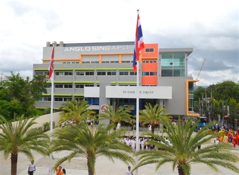 上海英澳新国际高中学费多少？