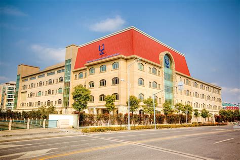 上海美高国际学校高中课程