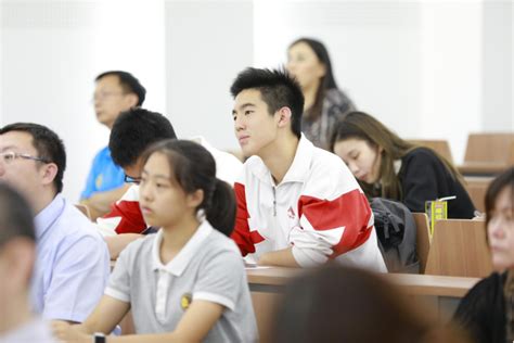 伦敦艺术大学高级教育顾问来访北京凯文学校AIP