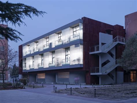 北京芳草地国际学校国际部怎么样?