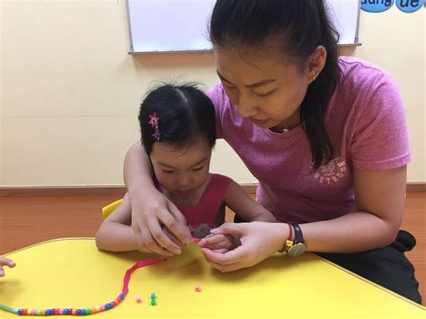 北京明诚外国语学校提供寄宿吗?环境怎么样?