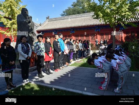 北京市新府学外国语学校高中部学费多少?