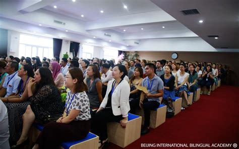 北京君诚国际双语学校采用线上线下混合新模式教学,实现教学无缝切换