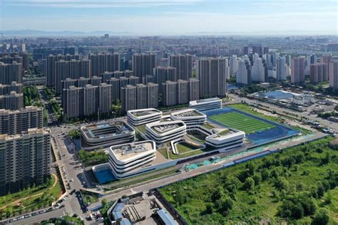 清华志清中学国际部双语双证班及科技艺术班2021招生简章