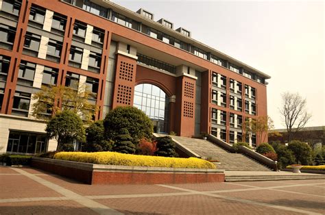 成都七中国际部IHS国际高中课程体系招生简章