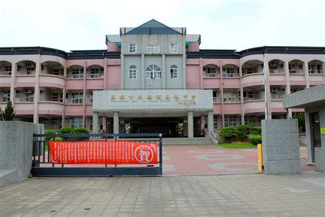 君诚国际双语学校艺术高中招生简章