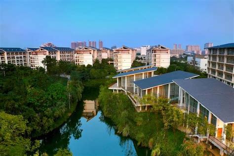 南宁口才学院