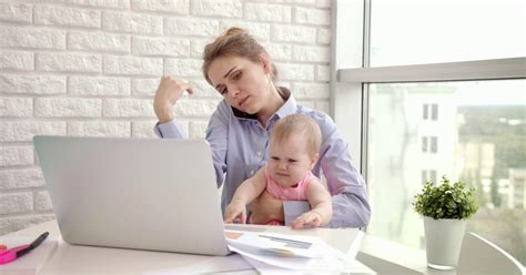 陕西保育员报名考试时间 西安育婴师考试内容 保育员育婴师工作