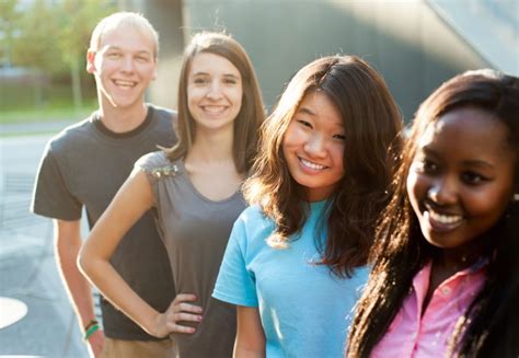 日本动漫大学留学多久