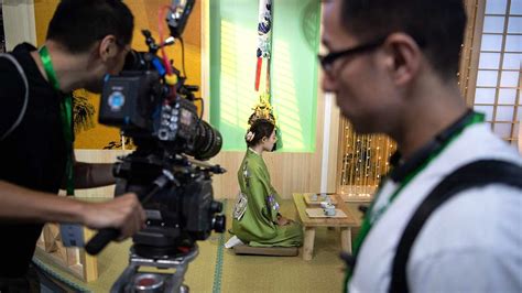 北京播音主持培训班价格_北京播音主持培训