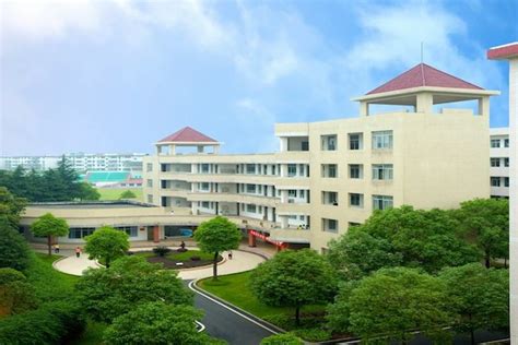 衡阳西路高三复读补习班